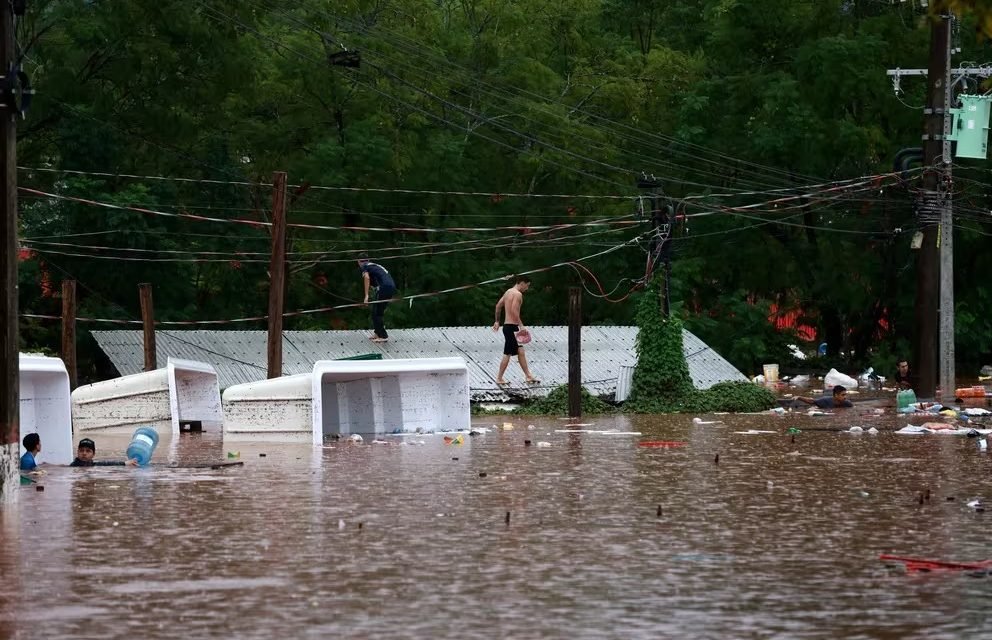 EL SUR DE BRASIL VIVE SU «PEOR DESASTRE» POR LAS LLUVIAS