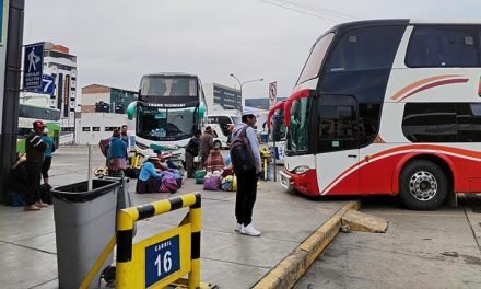 CHOFERES ASALARIADOS ANUNCIAN BLOQUEOS DE CARRETERAS POR SALARIO DIGNO