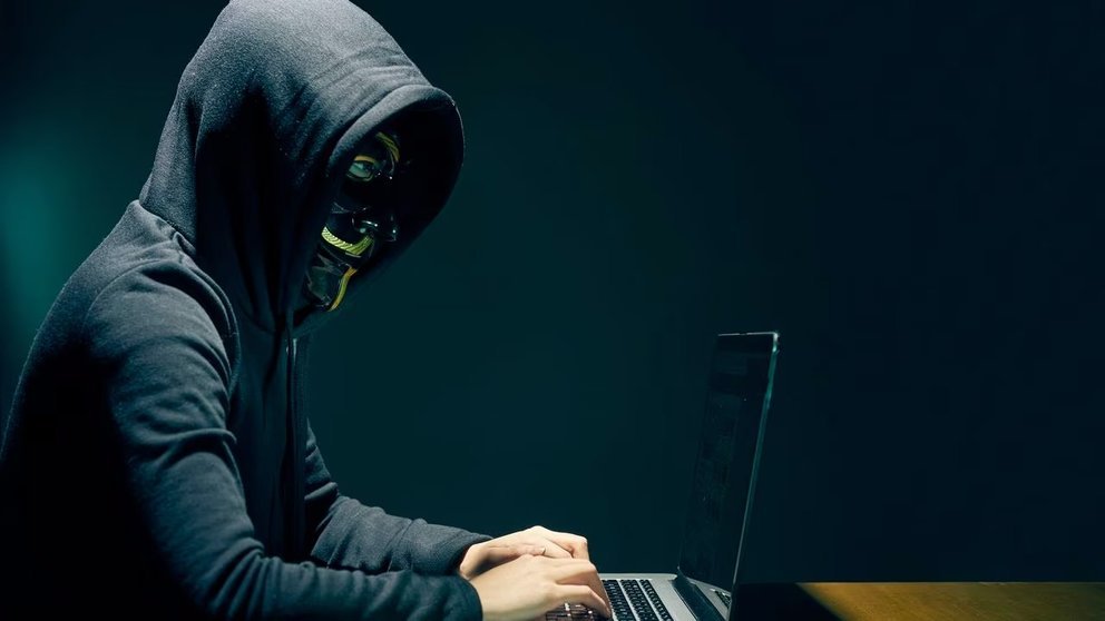 CAE RED DE ESTAFADORES CIBERNÉTICOS