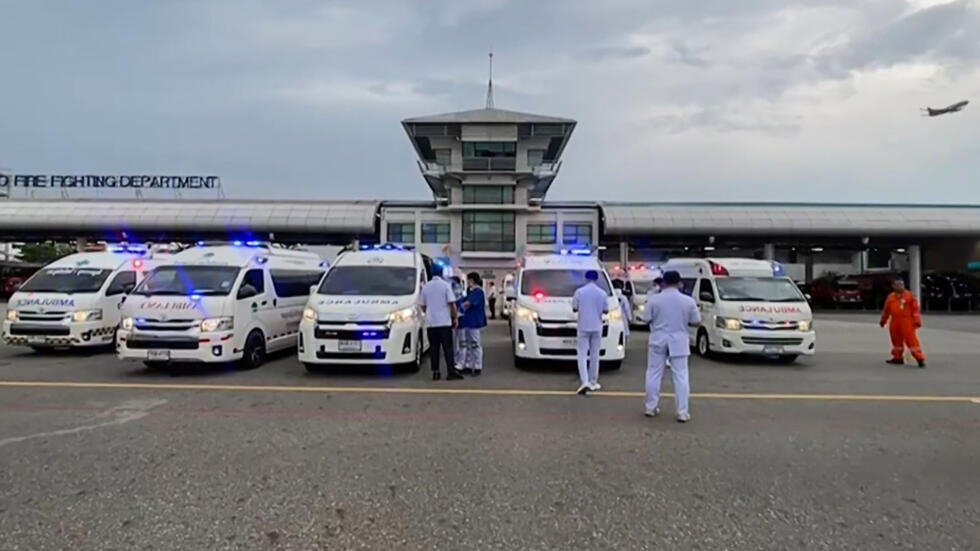 UN MUERTO Y VARIOS HERIDOS POR FUERTES TURBULENCIAS EN UN VUELO DE LONDRES A SINGAPUR