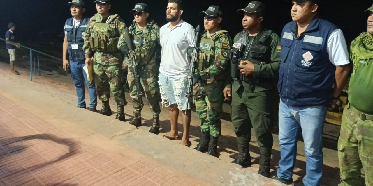 PRÓFUGO EN BRASIL ES EXPULSADO DE GUAYARAMERÍN Y ENTREGADO A SU PAÍS