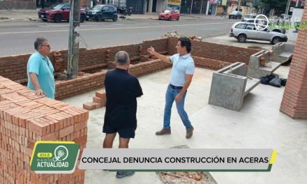 CONCEJAL DENUNCIA CONSTRUCCIÓN EN ACERAS