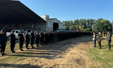 POLICÍA RECUPERA CINCO PREDIOS AVASALLADOS EN SANTA CRUZ