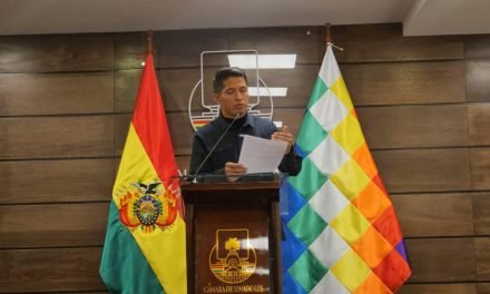 ANDRÓNICO DEFIENDE SESIÓN DE ASAMBLEA Y PIDE PROMULGAR LEYES SANCIONADAS