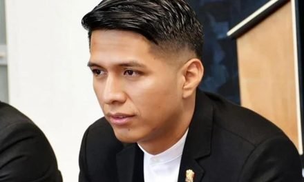 ‘NO ESTAMOS COMETIENDO NINGÚN DELITO’ DICE ANDRÓNICO ANTES DE LA ASAMBLEA