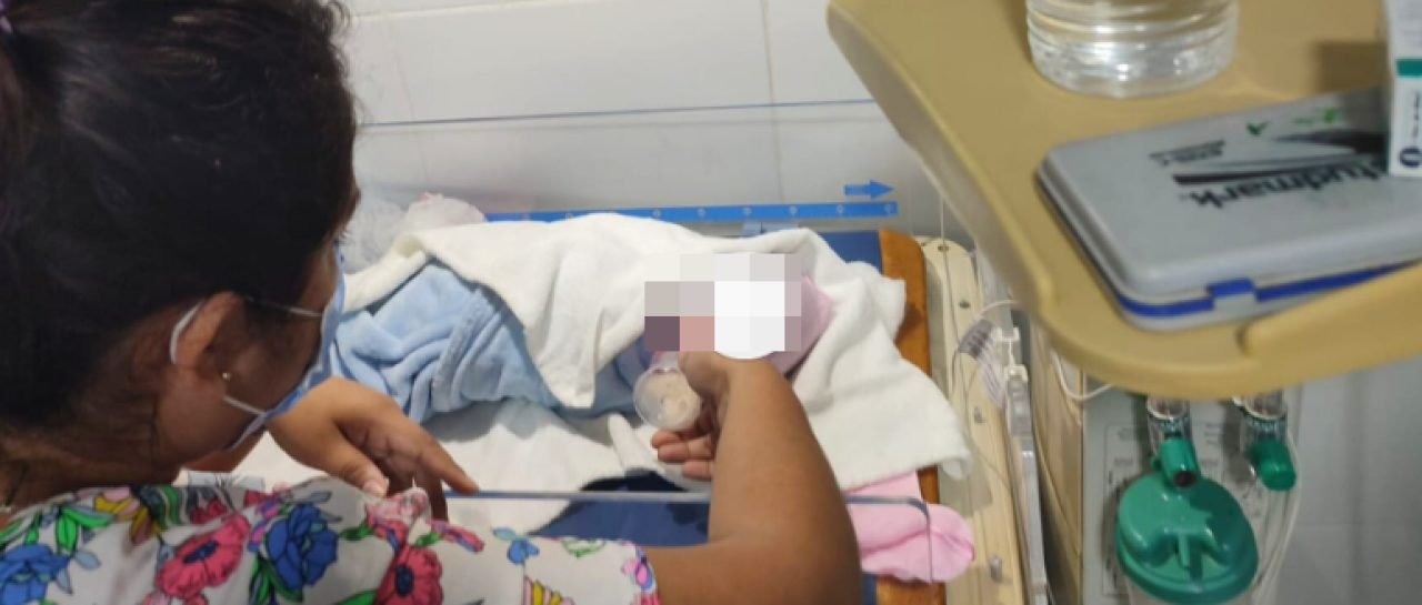 ENCUENTRAN POR SU LLANTO A UNA RECIÉN NACIDA EN UN TUBO DE ALCANTARILLA