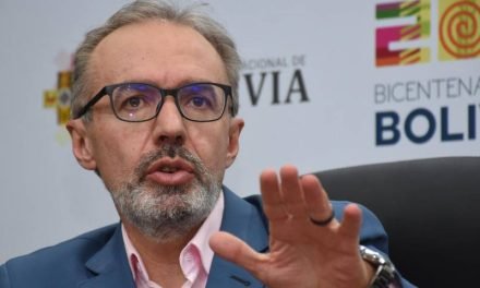 JORGE RICHTER FORMALIZÓ SU RENUNCIA AL CARGO DE VOCERO PRESIDENCIAL