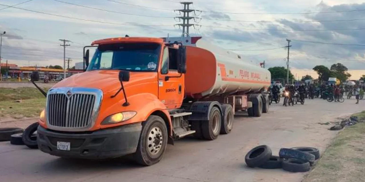 TRANSPORTE PESADO LEVANTA LA VIGILIA EN LA REFINERÍA DE PALMASOLA