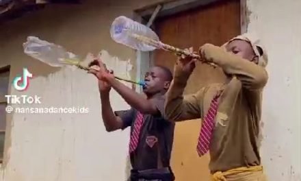 LA MÚSICA DE EUPHORIA Y BONNY LOVY SUENA EN ÁFRICA