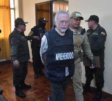 ANÍBAL AGUILAR, EL «IDEÓLOGO» DEL INTENTO DE GOLPE, FUE LLEVADO AL HOSPITAL OBRERO