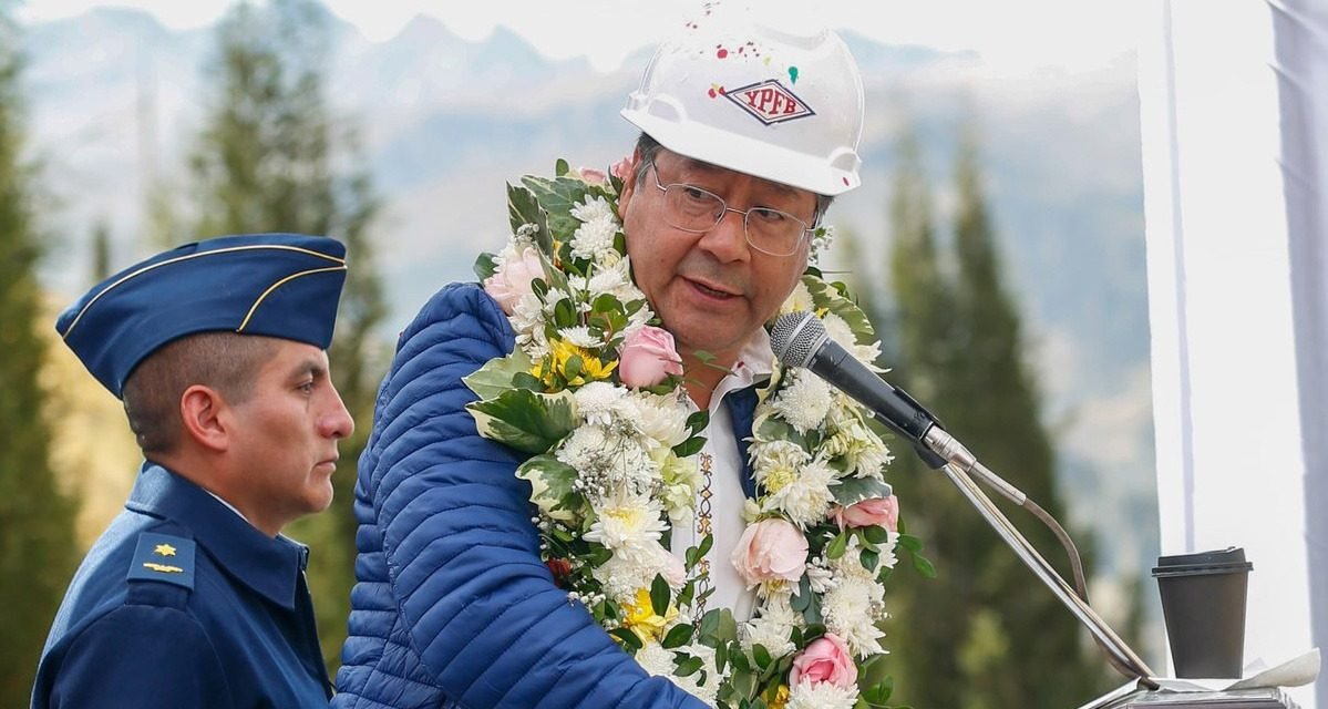 ARCE INSPECCIONA MAYAYA Y PIDE ACELERAR LA PRODUCCIÓN DEL POZO