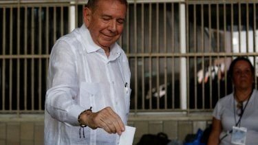 ENCUESTA A BOCA DE  URNA DA  AMPLIA VENTAJA A GONZALES URRÚTIA