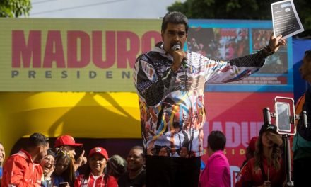 MADURO ADVIERTE CON “BAÑO DE SANGRE” SI NO GANA LAS ELECCIONES