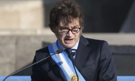 MILEI RATIFICA SU POSTURA Y CALIFICA DE “FRAUDE MONTADO” LO SUCEDIDO EN BOLIVIA