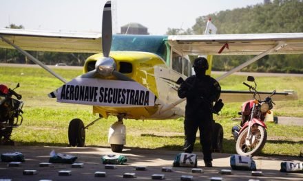 INCAUTAN 328 KILOS DE DROGA Y APREHENDEN A CUATRO PERSONAS