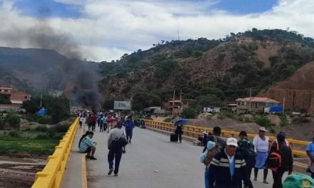 HAY 22 BLOQUEOS QUE AFECTAN A SEIS DEPARTAMENTOS EN EL PAÍS