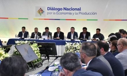 CUARTO INTERMEDIO EN DIALOGO ENTRE EMPRESARIOS Y EL GOBIERNO HASTA EL VIERNES