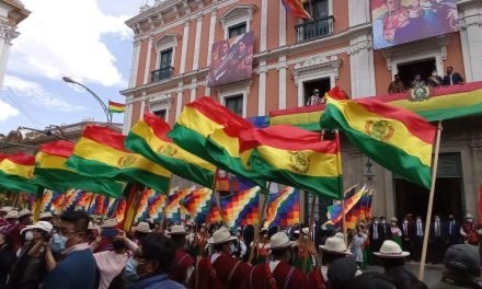 ESTE MARTES ES FERIADO NACIONAL POR  ANIVERSARIO DE BOLIVIA
