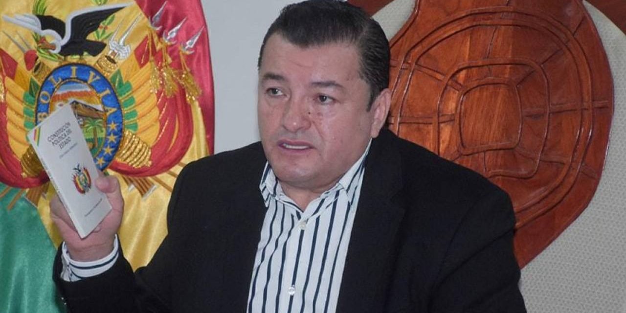 JHONNY FERNANDEZ DICE QUE NO ES MOMENTO DE CARGAR MÁS GASTOS A LA POBLACIÓN