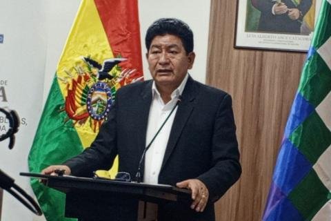 MONTAÑO DICE QUE ‘ESTÁ EN MARCHA UN GOLPE DE ESTADO’ CON EL BLOQUEO DEL TRANSPORTE