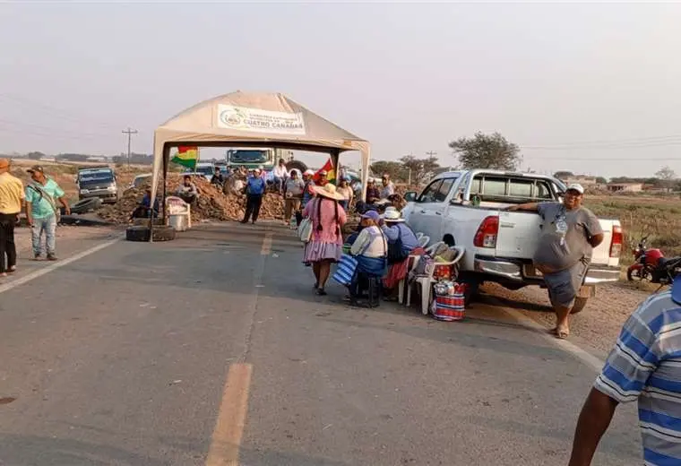 BLOQUEO  EN SAN JULIÁN POR BIOTECNOLOGÍA CUMPLE DIEZ DÍAS