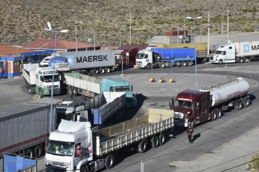 SUMAN A 111 LAS CISTERNAS BLOQUEADAS EN TAMBO QUEMADO