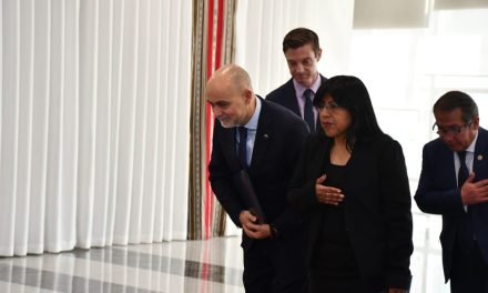 PRESIDENTE RECIBE CARTAS CREDENCIALES DE EMBAJADORES DE TRES PAÍSES