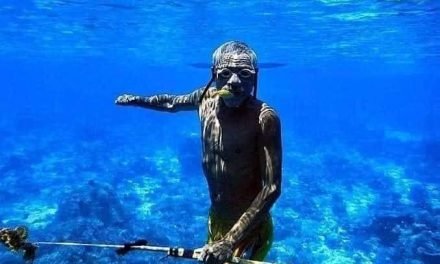 LOS BAJAU, LA TRIBU QUE MUTÓ Y AHORA PUEDE NADAR A 60 METROS BAJO EL AGUA
