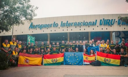 LLEGAN 41 BOMBEROS DE ESPAÑA PARA REFORZAR  LUCHA CONTRA INCENDIOS EN SANTA CRUZ