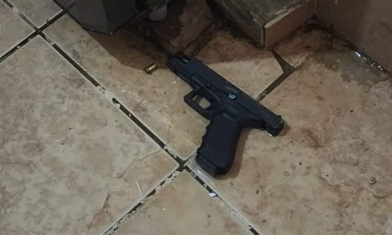 ENFRENTAMIENTO ENTRE «NARCOS» Y POLICÍAS DEJA UN MUERTO Y UN HERIDO