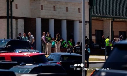 AL MENOS CUATRO MUERTOS Y VARIOS HERIDOS EN TIROTEO EN UNA ESCUELA EN GEORGIA