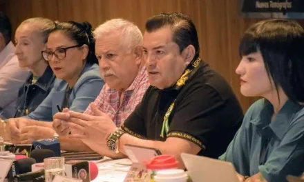 JHONNY DESTITUYE A SECRETARIO  Y ELIMINA LA SECRETARÍA DE ADMINISTRACIÓN TRIBUTARIA