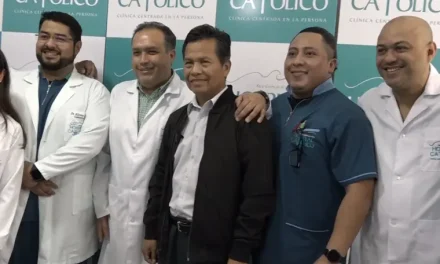 DAN DE ALTA A ARZOBISPO CRUCEÑO LUEGO DE DOS SEMANAS DE INTERNACIÓN