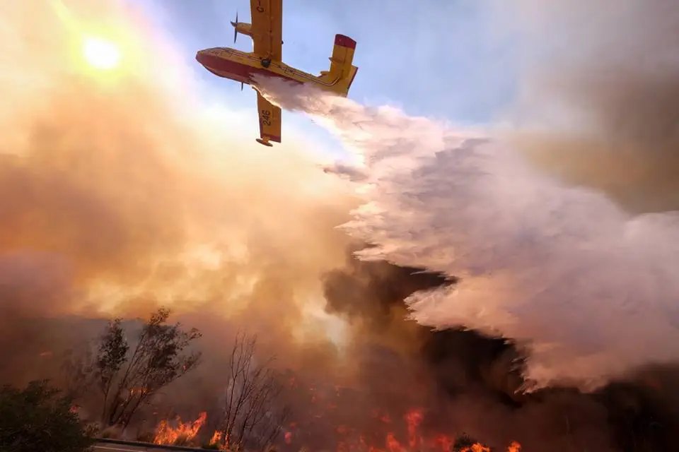 ANUNCIAN LLEGADA DE AERONAVE CON CAPACIDAD DE 11.000 LITROS PARA COMBATIR INCENDIOS