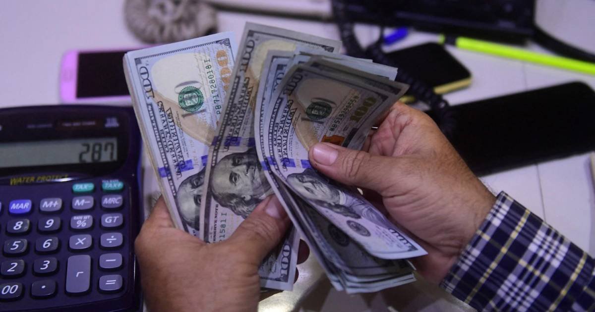 AL PRIMER SEMESTRE DEL AÑO, LOS DEPÓSITOS EN DÓLARES EN LA BANCA CAEN EN $US 478 MILLONES