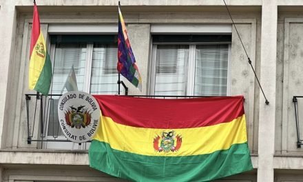 LOS BOLIVIANOS EN EL EXTERIOR PODRÁN GESTIONAR PODERES Y OTROS DOCUMENTOS DE FORMA DIGITAL