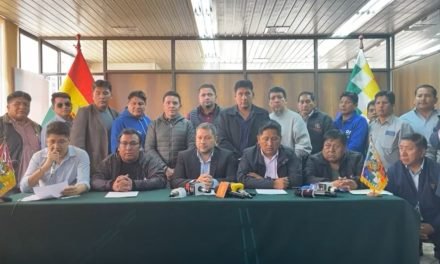 CHOFERES  LEVANTAN  BLOQUEOS TRAS LLEGAR A ACUERDO CON EL GOBIERNO