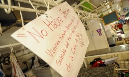 CARNICEROS VAN A PARO INDEFINIDO Y SUBEN PRECIOS DE VARIOS PRODUCTOS