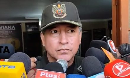 POLICÍA BUSCA A LA PRESUNTA VÍCTIMA DE EVO Y ELABORA AFICHE PARA UBICARLA