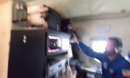 ASÍ ES ATRAVESAR EL HURACÁN MILTON CON UN AVIÓN