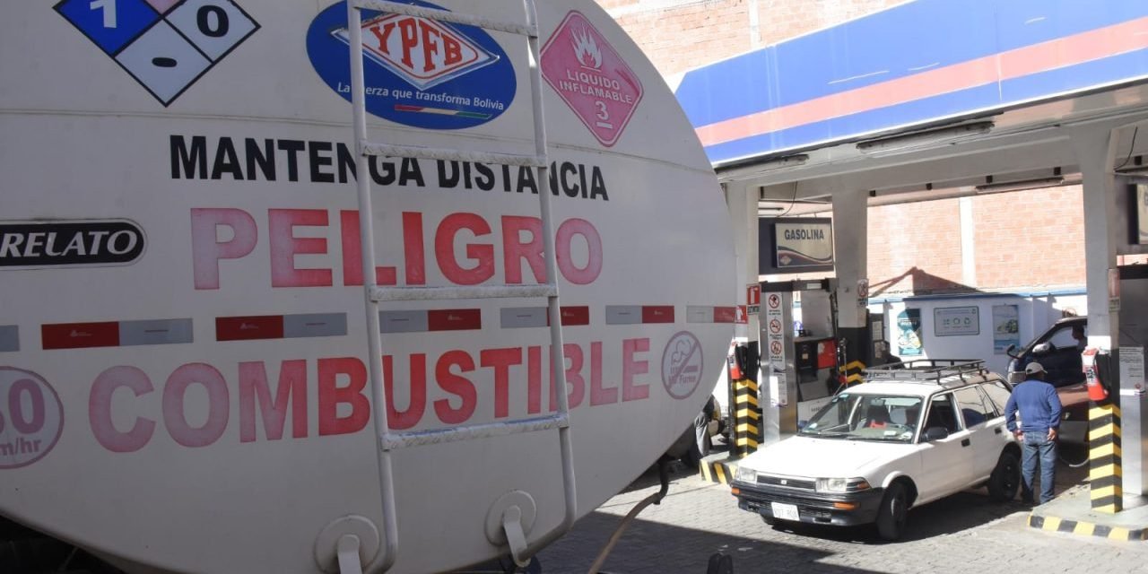SECUESTRAN DOS CISTERNAS EN YUNGAS POR PRESUNTO DESVIÓ DE COMBUSTIBLE