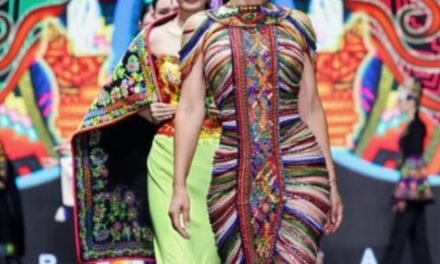 BOLIVIA CAUTIVA EN LA SEMANA DE LA MODA EN CHINA
