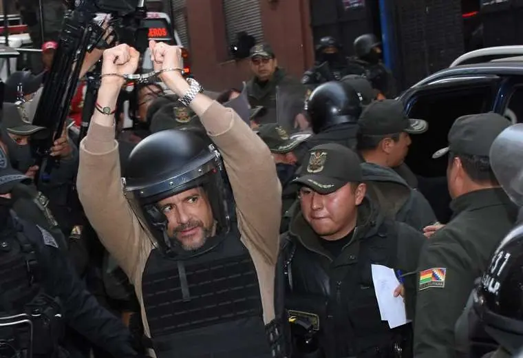 A EVO SE  LE TERMINA SU «SUEÑO ENFERMIZO» DE BUSCAR LA REELECCIÓN INDEFINIDA DICE CAMACHO