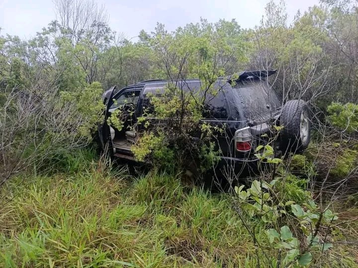 CRUCE DE BALAS ENTRE DELINCUENTES Y POLICÍA TRAS ROBO DE UN VEHÍCULO