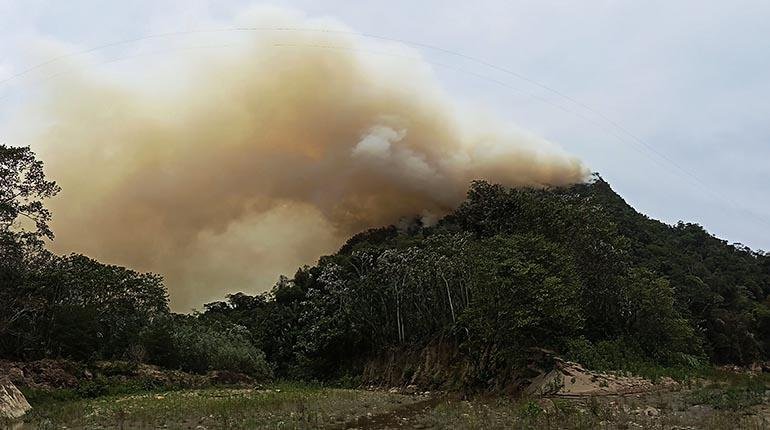 GOBIERNO INTENSIFICA LUCHA CONTRA EL INCENDIO EN EL MADIDI