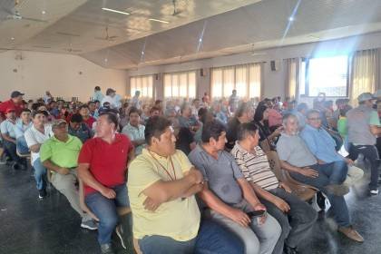 MICREROS LEVANTAN EL PARO Y DICEN QUE DESDE ESTE VIERNES COBRARÁN BS 2,50