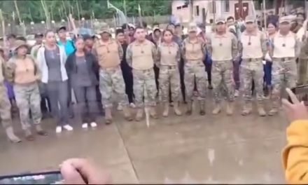 TOMAN DE REHENES A MILITARES EN PAROTANI