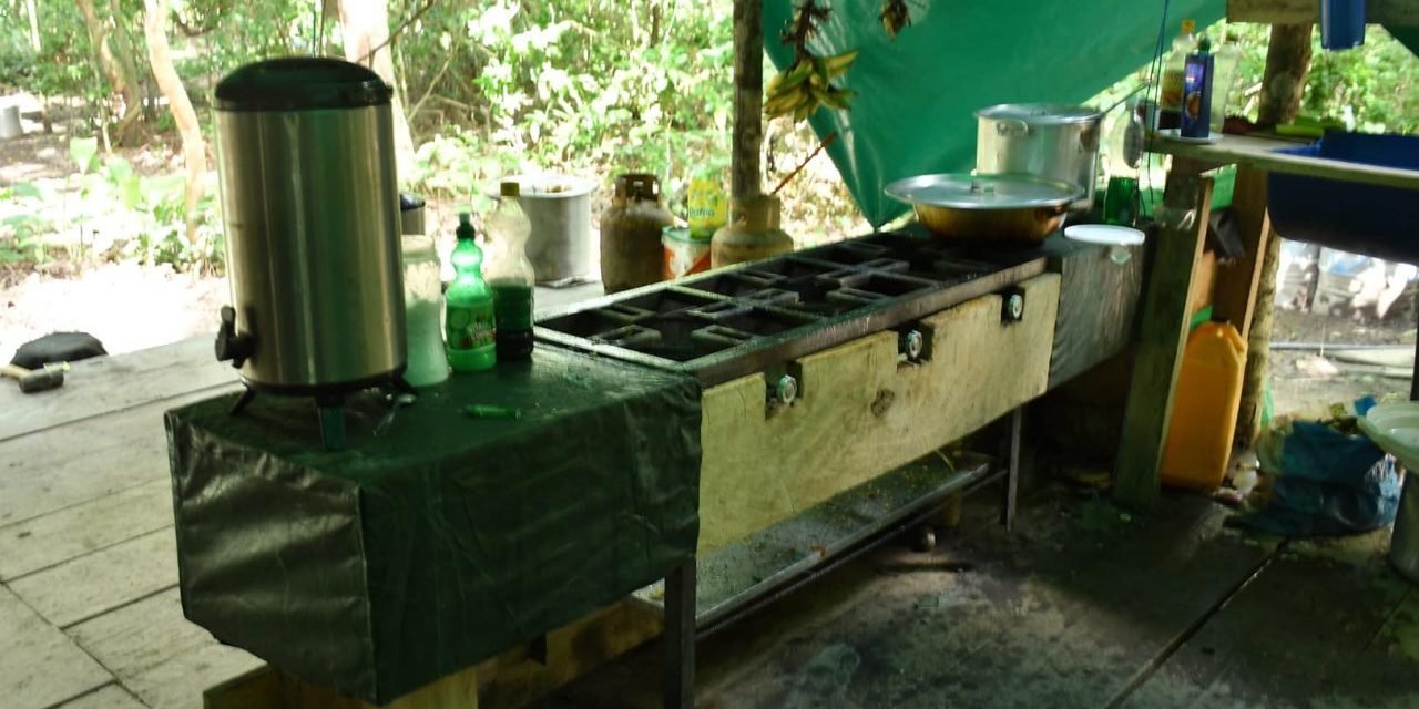 DESTRUYEN MEGA LABORATORIO EN GUARAYOS QUE PRODUCÍA 200 KILOS DE COCAÍNA  DIARIOS