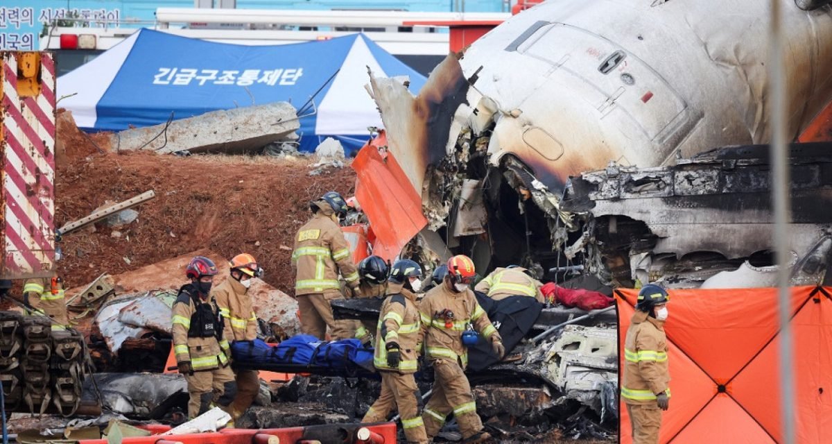 179 MUERTOS EN EL ACCIDENTE DE AVIÓN EN COREA DEL SUR Y SOLO DOS SOBREVIVIENTES