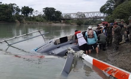 FALLECEN DOS MILITARES EN GUATEMALA TRAS CAER HELICÓPTERO A UN RÍO